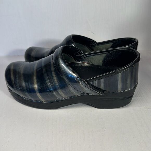 Dansko Womens Black Blue Leather Slipon mules Chunky Heel Clogs size 37 EU US - Picture 6 of 10